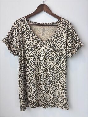 Women’s Small Leopard Print Drapey V-Neck Tee Modal Blend Pocket
